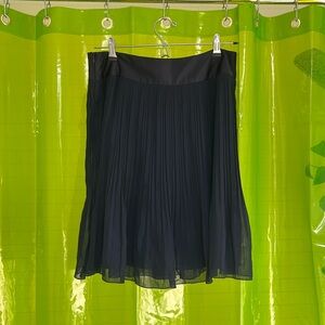 H&M navy blue pleated skirt